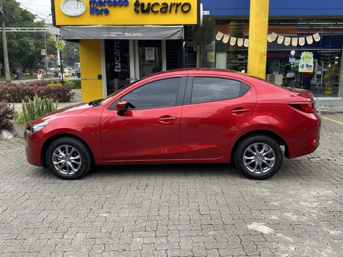 Mazda 2 1.5 Touring At 4x2 2025