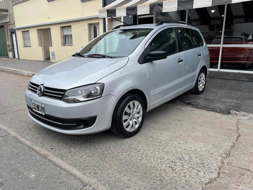 Imagen 8 de 11 de Volkswagen Suran 2011 1.6 Comfortline 101cv 11a
