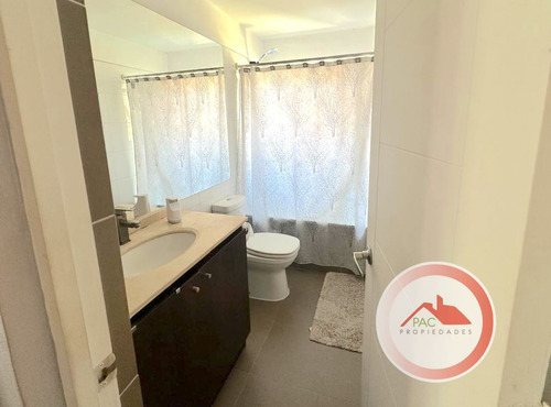 Amplia Casa En Venta 4d/3b Con Piscina En Valle Lo Campino
