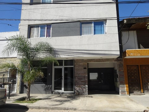 Imagen 1 de 11 de Excelente Departamento Con Cochera
