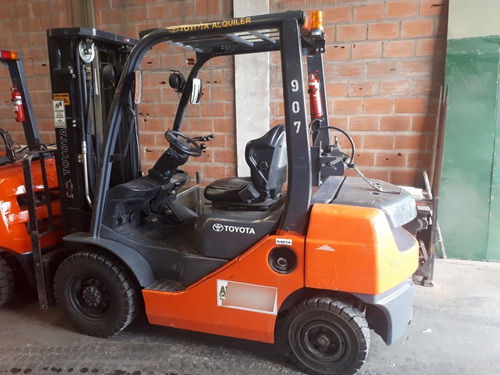 Autoelevador Toyota 2500 Kg Serie 8 Eleva 4,7 Mts Desplaza