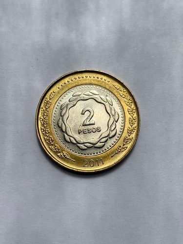Moneda Bimetálica De Dos Pesos Argentinos Del Año 2011