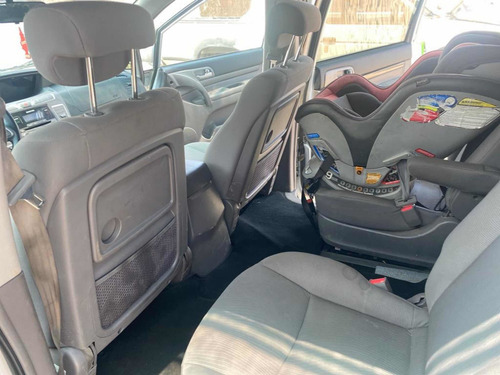 Imagen 10 de 11 de Ssangyong Stavic 4x4 Automático Full
