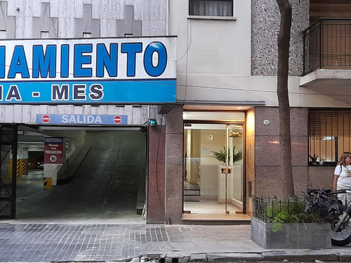 Dueño Vende. Excelente Ubicacion A Mts De Parque Rivadavia.