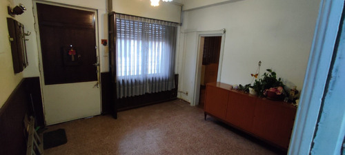 Casa De 1 Dormitorio Planta Baja Y Patio , Al Frente Zona Reducto, Consulte!!