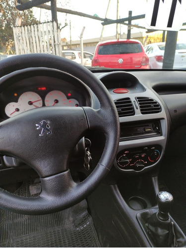 Imagen 8 de 9 de Peugeot 206 2011 1.4 Active 75cv