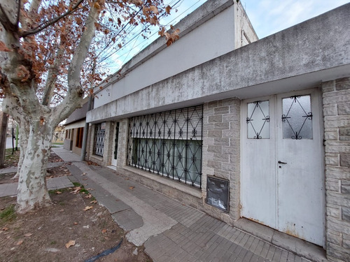Tres Habitaciones + Patio + Entrada Independiente + Zona Centrica
