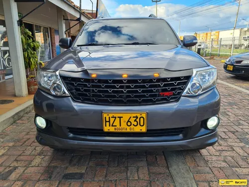 Toyota Fortuner 2.7cc At Aa 4x2 7 Pasajeros