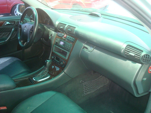 Imagem 11 de 13 de Mercedes Bens C 320 2001