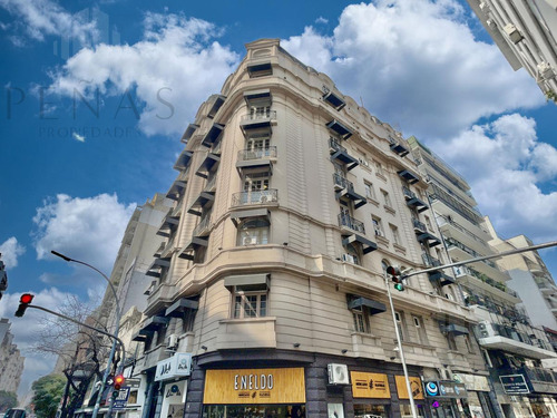 Oficina  De Estilo Francés  200m 2 En Lo Mejor De Recoleta