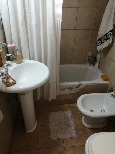 Imagen 11 de 28 de Casa Ph Ideal 2 Familias - Benito P. Galdos Al 2100 - Quilmes Oeste