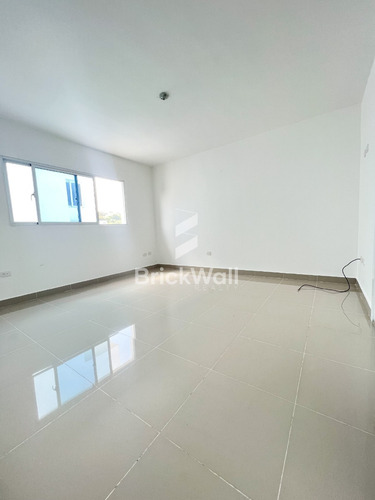 Apartamento De Alquiler Con Ascensor - Carretera Luperon