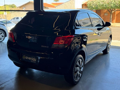 Chevrolet Onix Onix 1.4 MPFI LT 8V FLEX 4P MANUAL
