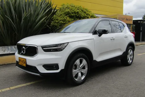 Volvo XC40 2.0 T4 Momentum