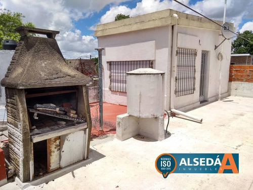 Casa Pasillo Dos Dormitorios Con Terraza Exclusiva - Biedma Y Balcarce - Rosario Sur