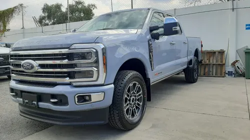 Ford F-250 Limited Diesel 6.7l V8 Ta