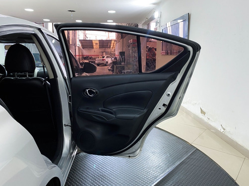 Imagem 15 de 20 de Nissan Versa 1.6 16v Sl Aut. 4p