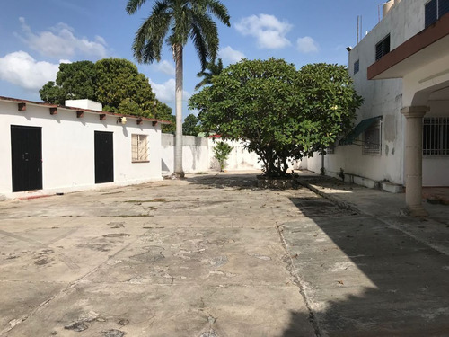 Casa En Esquina Para Uso Comercial En Venta