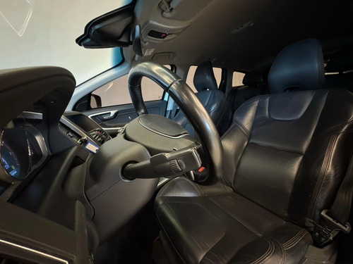 Volvo XC60 2.0 T5 Dynamic Drive-e 5p