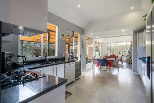 Casa En Arriendo/venta En Canelon. Cod A20472