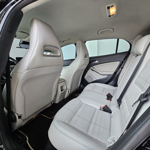 Mercedes-Benz Classe GLA 1.6 Style Turbo Flex 5p