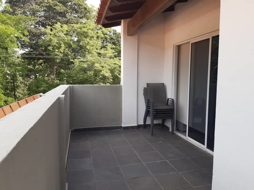 Imagen 22 de 26 de Leal Pérez Vende Townhouse En Mañongo, Villa Menhir