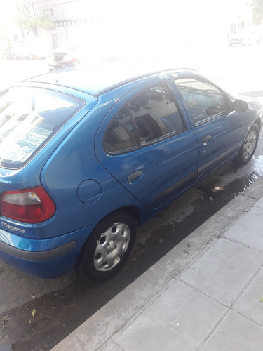 Renault Megane 5 P. 1.6 Authentiq Pak Año 2006