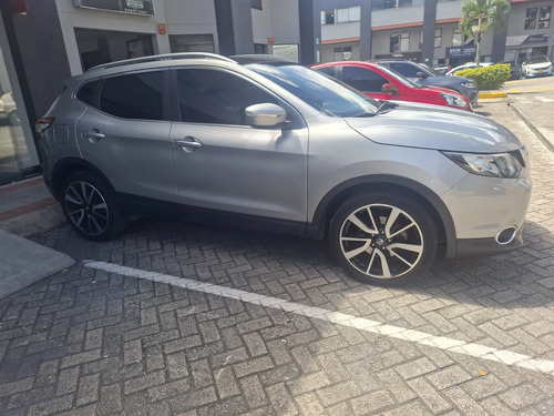 Nissan Qashqai 2.0l 4wd +2 4x4