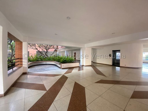 Las Mercedes, Vendo Bello Y Amplio Apartamento, 269 Mts2