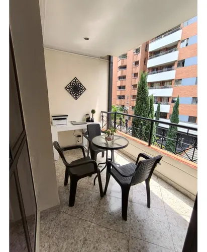 Apartamento Para La Venta El Laureles