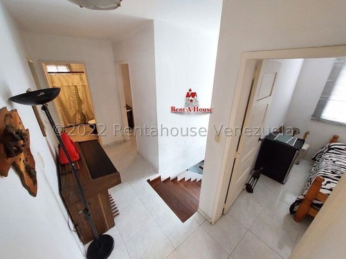 Imagen 10 de 23 de Mayerling Gonzalez Bm Vende Casa Mls #22-27996