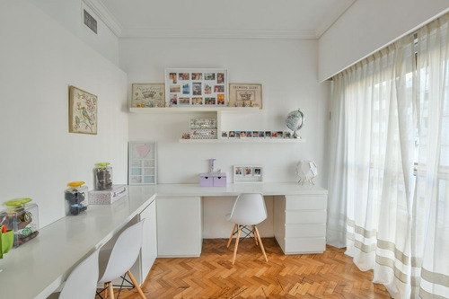 Departamento 3 Dormitorios En Venta Con Cochera - Vista Al Río - Categoría