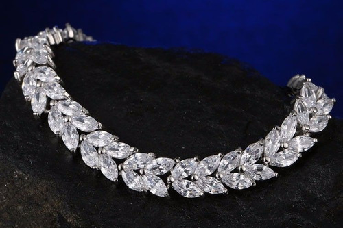 Pulseira Bracelete Prata Com Zircônia Noiva Debutante Luxo Comprimento 17 cm Diâmetro 6 cm