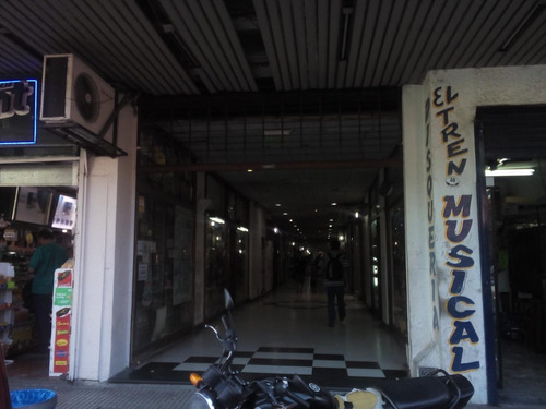 Imagen 2 de 10 de Local Frente A Estacion Galeria Cosmos A Mts De Cuzco