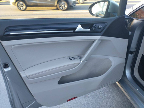 Imagem 10 de 15 de Volkswagen Golf 1.4 Tsi Variant Highline 2016
