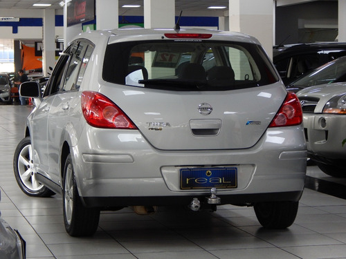 Nissan Tiida S 1.8 2012