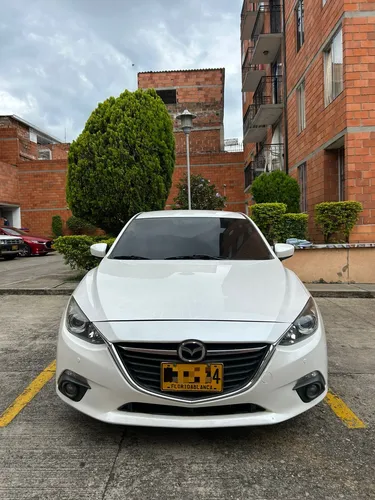 Mazda 3 Hatchback 2016
