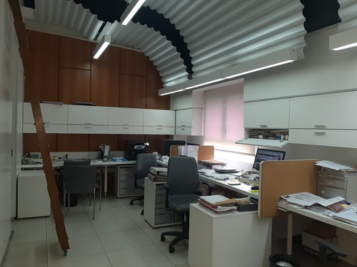 Imagen 7 de 12 de Venta Oficina 155 Mts. En Complejo De Canning