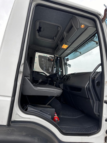 Iveco Tector Cacamba Basculante