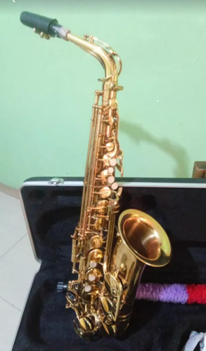 Saxofón Alto Marca Phd