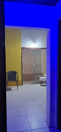 Casa Com 2 Quartos, 2 Banheiros, 2 Vagas Na Garagem