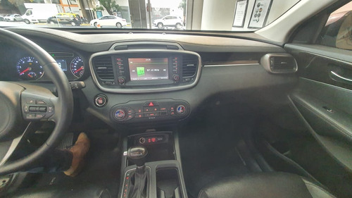 Imagen 15 de 15 de Kia Sorento Crdi 4x4 Full