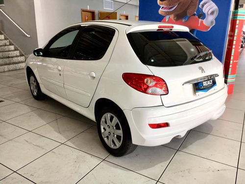 Imagem 10 de 13 de Peugeot 207 1.4 Active 8v Flex 4p Manual
