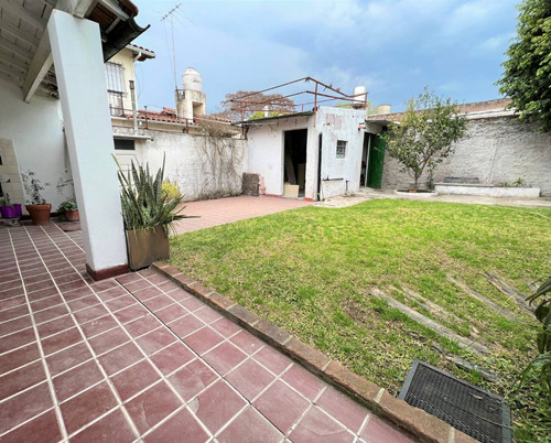 Casa En Venta Martinez 3 Ambientes Con Jardin