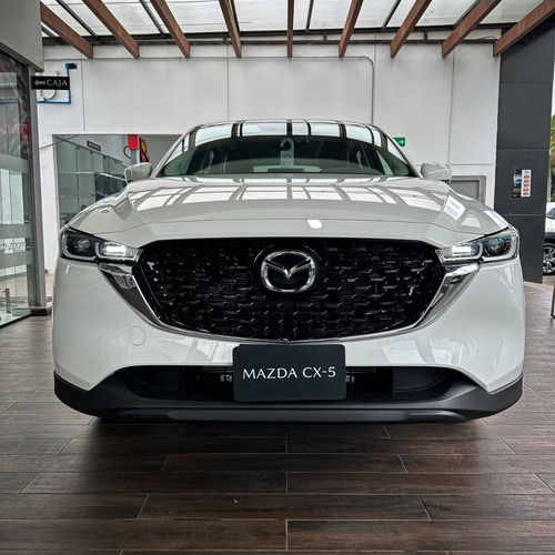 Imagen 2 de 14 de Mazda Cx5 Touring 2.0 Blanco