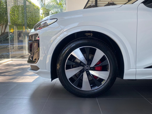 Audi Q6 E-Tron S line quattro