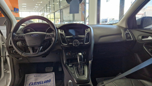Ford Focus III 2.0 Sedan Titanium At6