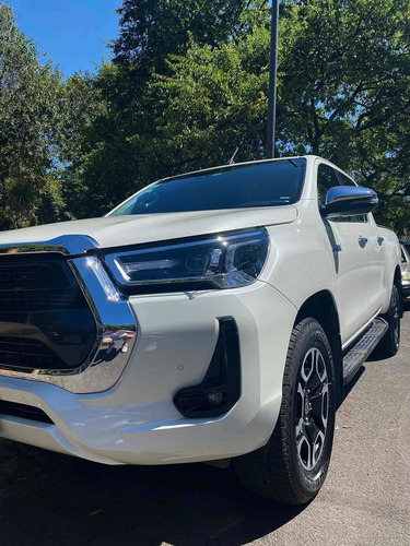 Imagen 4 de 25 de Toyota Hilux 2021 2.8 Cd Srx 177cv 4x4 At