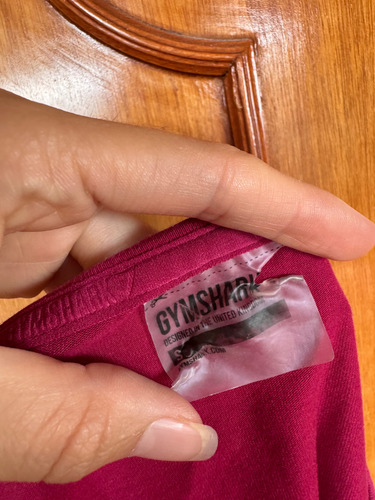 Playera Deportiva Gymshark Vino Talla S (Usado)