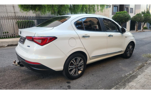 Fiat Cronos 1.8 E.TORQ FLEX PRECISION AT6